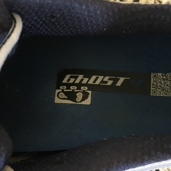Brooks Ghost 4 DNA Evolution men’s size 11.5. Plenty of life left. Preowned main image 11